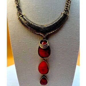 Vintage Gold Tone Necklace With Red Acrylic Drops & Chevron Pattern.  N19